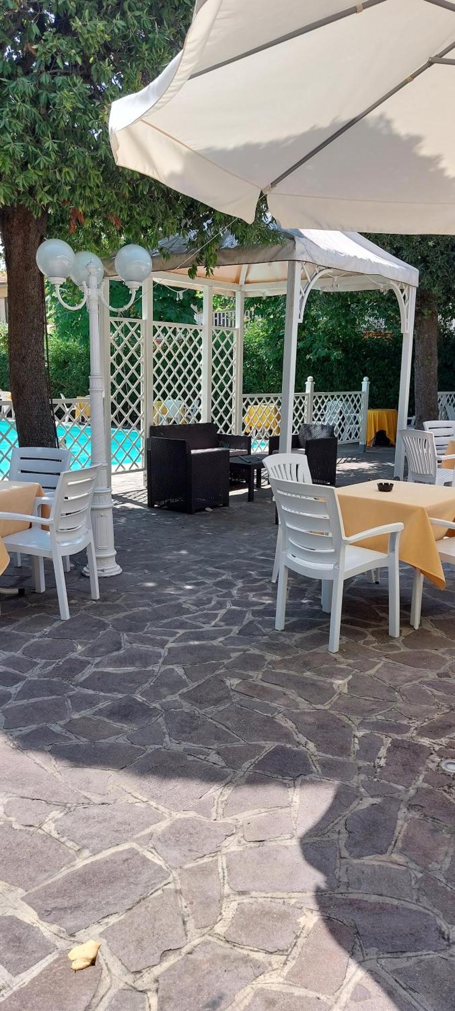 Hotel Garden B&B Marotta Ngoại thất bức ảnh