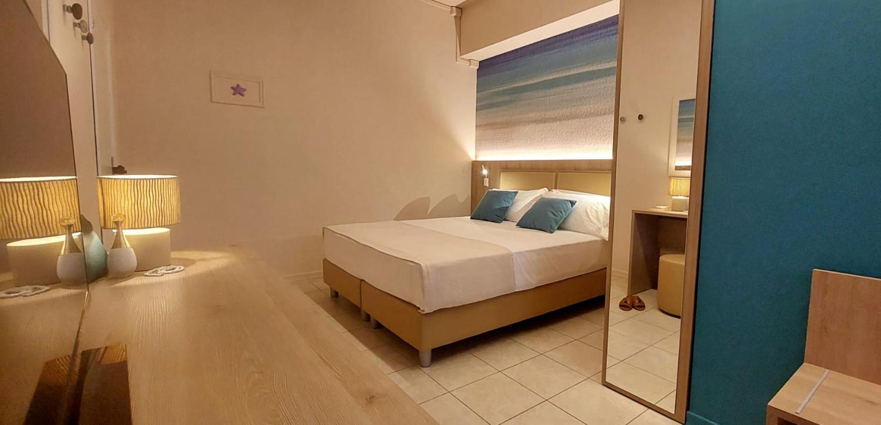 Hotel Garden B&B Marotta Ngoại thất bức ảnh