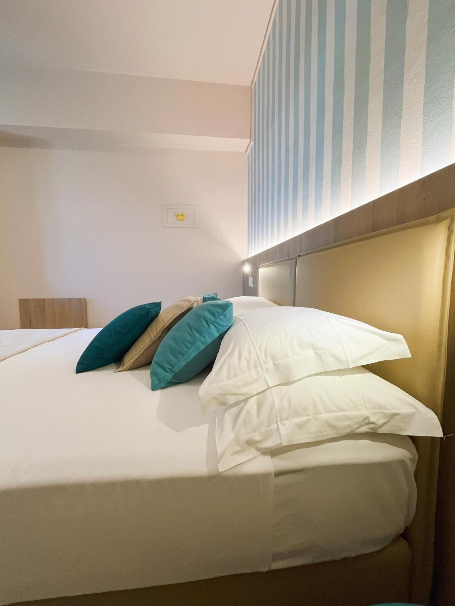 Hotel Garden B&B Marotta Ngoại thất bức ảnh